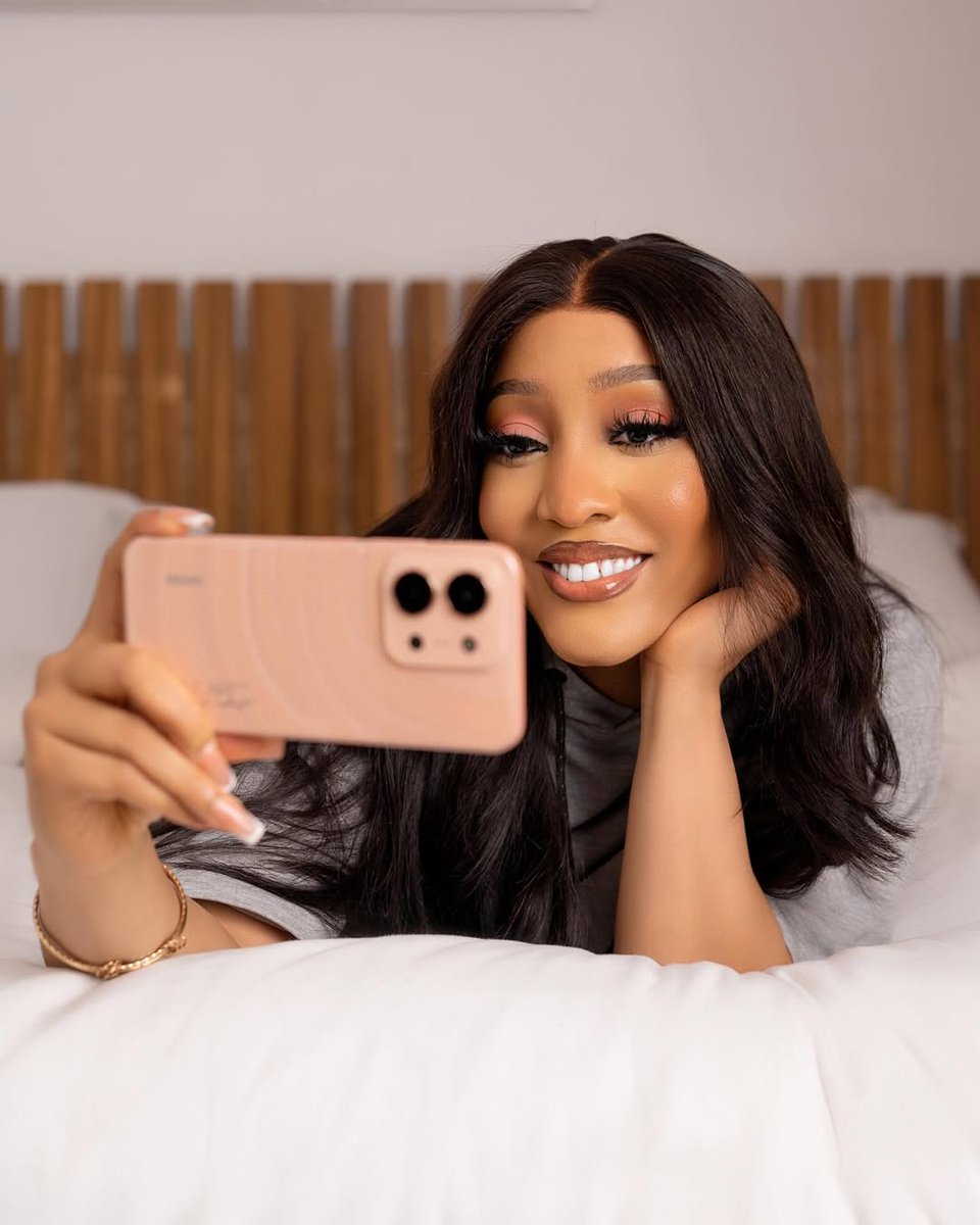 From your favorite show to catching up with loved ones, REDMI 15C makes every weekend moment count. 😍
What’s on your weekend agenda?
#REDMI15C #TwilightOrange #FridayFun