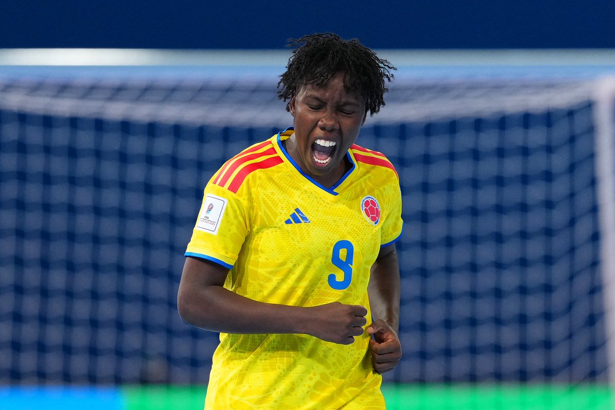 CONMEBOL's tweet image. ¡Imágenes de la victoria de @FCFSeleccionCol en la #FutsalWWC! 🇨🇴🤩

#CreeEnGrande