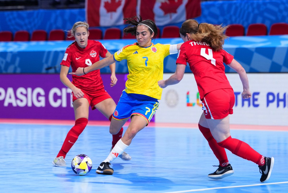 CONMEBOL's tweet image. ¡Imágenes de la victoria de @FCFSeleccionCol en la #FutsalWWC! 🇨🇴🤩

#CreeEnGrande