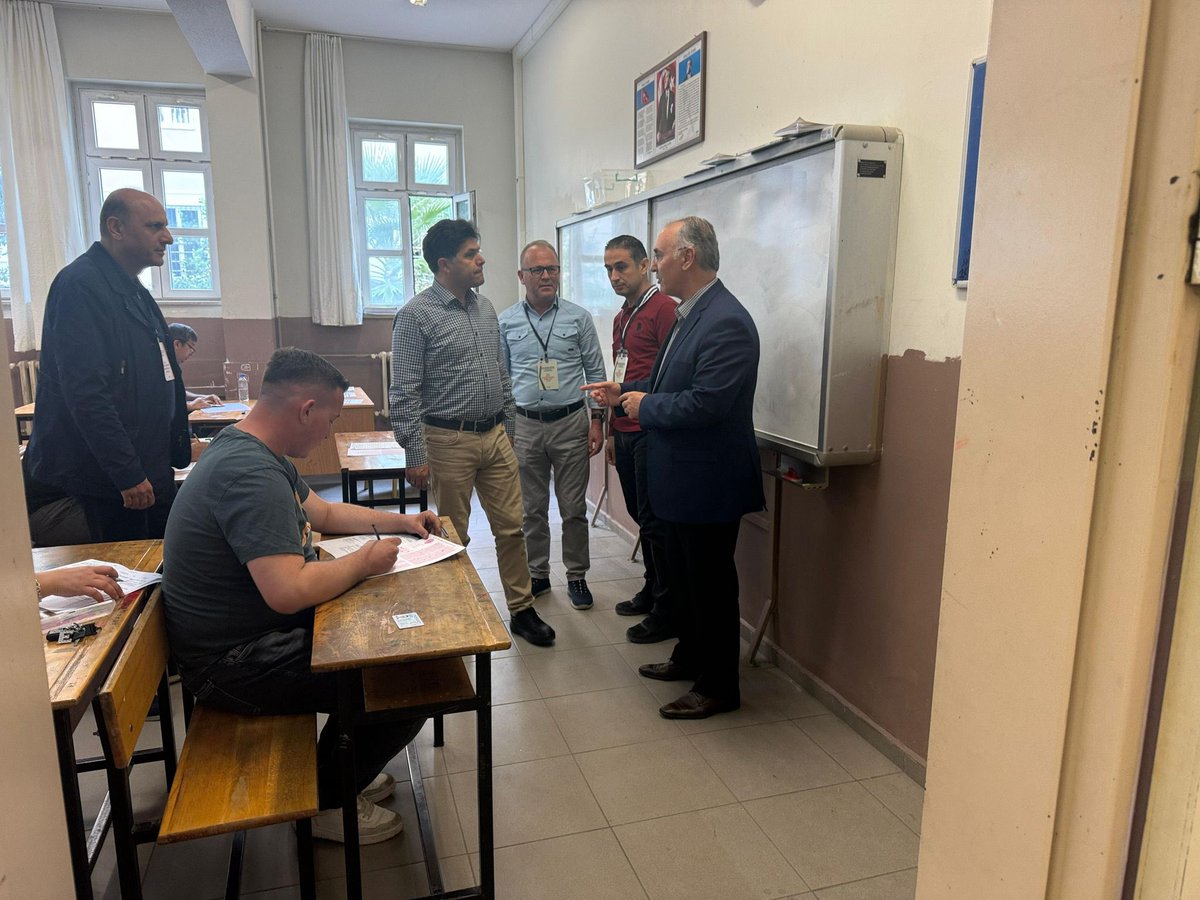 Millî Eğitim Bakanlığı Özel Öğretim Kurumları Genel Müdür Yardımcısı Ahmet Özer ile İl Millî Eğitim Müdürü Muhammed Özdemirci, 
📍 Tarsus Borsa İstanbul Şehit Umut Sami Şensoy Anadolu Lisesinde gerçekleştirilen Ulaştırma Hizmetleri Meslek Sınavı'nı yerinde incelemek üzere okula