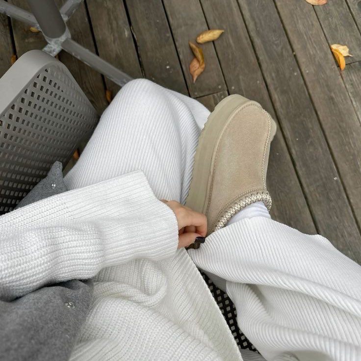 itdiorgurl's tweet image. fall weekends at home