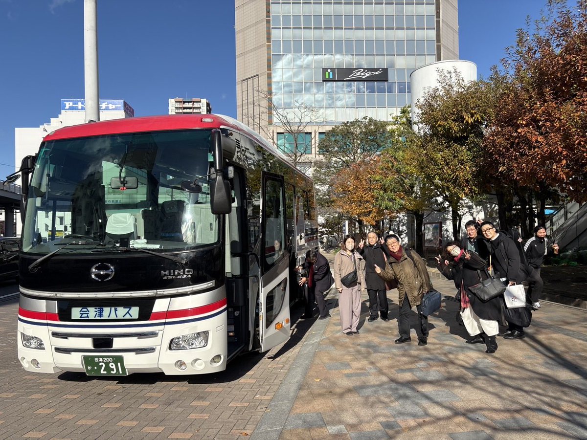 nobuya_sax's tweet image. 明日23日は會津風雅堂（会津市）での、
「銀河鉄道の夜」三井住友海上文化財団「ときめくひととき」のコンサートです。
郡山駅にお迎えのバスが…ちょい照れますね。…