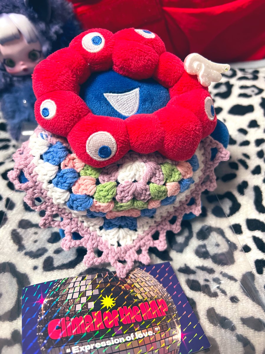 luluonice's tweet image. 今日お迎えしたclimax of the napさん（@c_o_t_nap ）の激カワアクセ✨🐰🎀
うさぎのｴｹﾁｪﾝのやつはHINATAが着けててかわいいな〜と思っていたので嬉しい☺️
編み物もかわいかった…
スタイ、ネッコに着けたいけどとりあえずもちミャクにつけてみた！喜んでる♪
ノベルティの🪽指輪も可愛すぎる！！