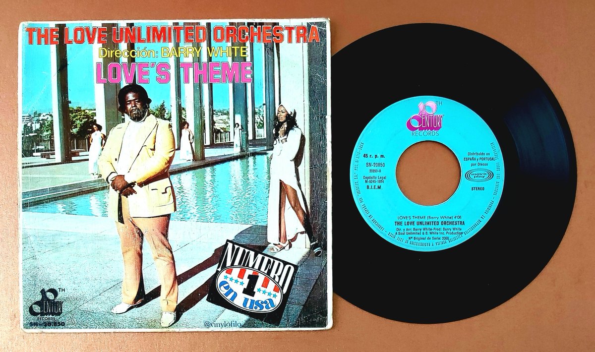 vinylofilo's tweet image. #TheLoveUnlimitedOrchestra
  '  L  o  v  e  ' s     T  h  e  m  e  '
       Dir.   #BarryWhite 
    (  7" Single  Orig. Cop.  SP.
               Edit.  1. 9 7 4  )
   •  youtu.be/8YS7sWCG_ZE  •