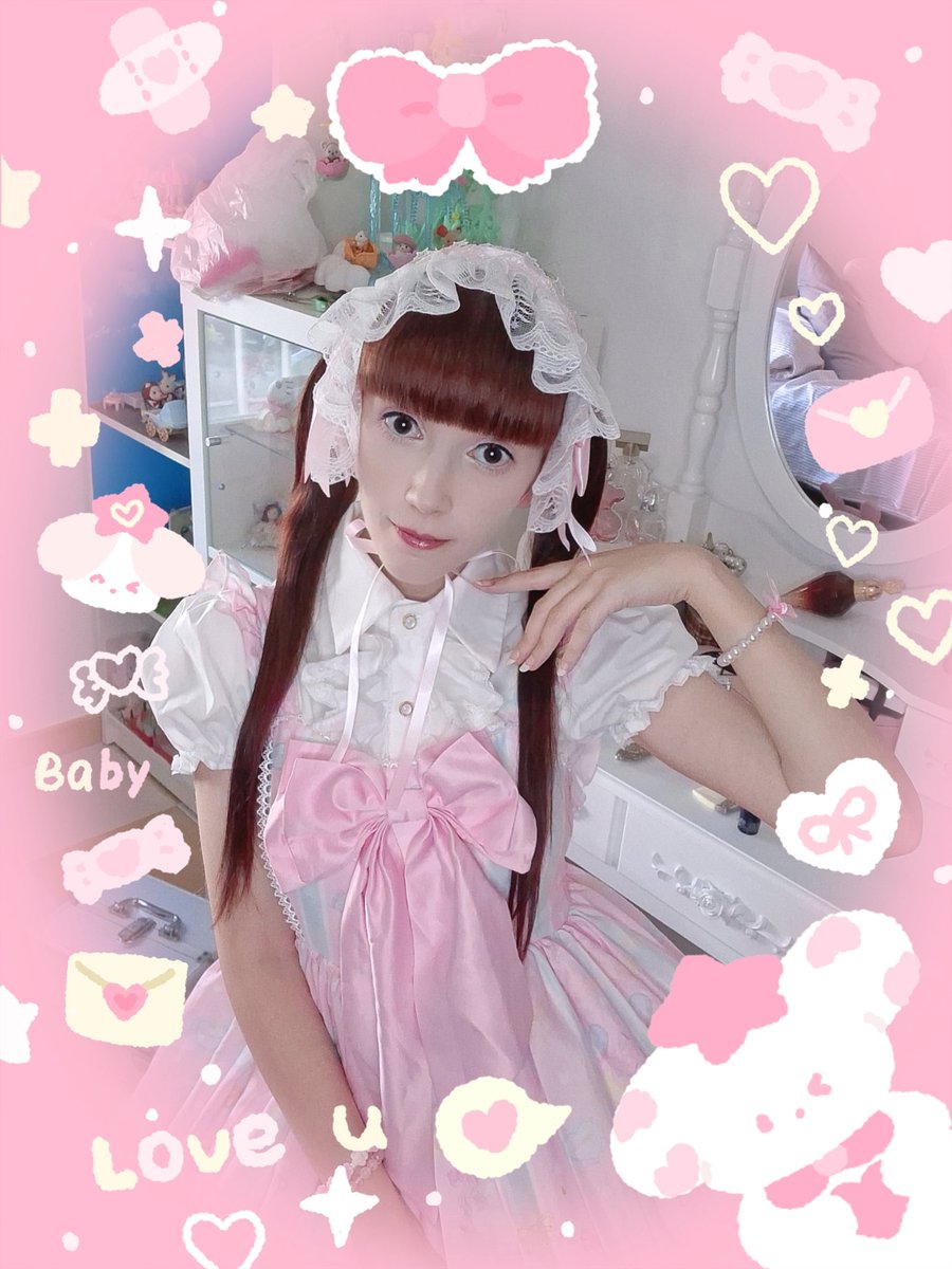 SweetLyna95's tweet photo. Hoy nos vamos mi marido @LagunaLife y yo de paseo y esta tarde me voy a poner bien lolita guapa 🥰🥰🎀🎀💕💕😍

#rorita #kawaii #amaloli #sweet #kawaiigirl #sweetlolita #btssb #angelicpretty https://t.co/k7rGb8PXLD