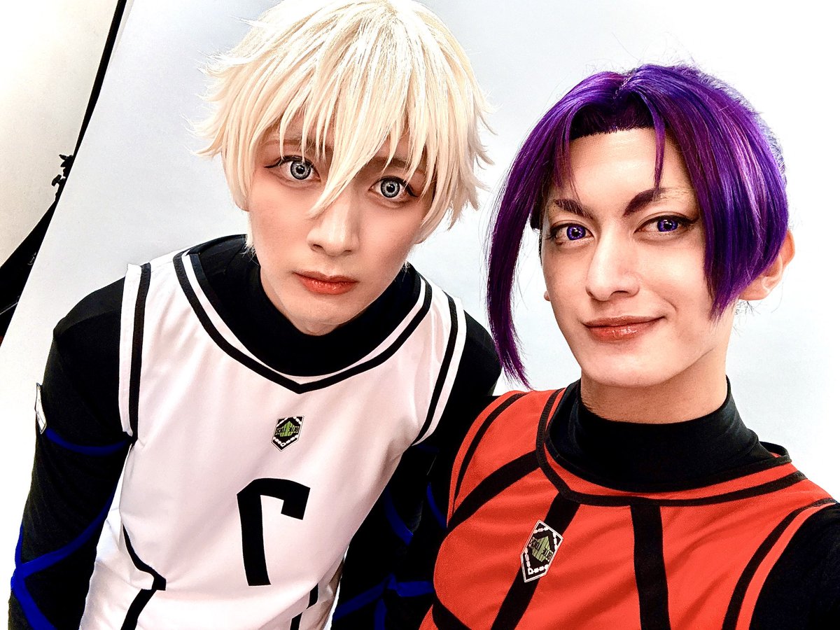 kutisyu's tweet image. 舞台『ブルーロック -EPISODE 凪-』
3日目ご来場誠に、
ありがとうございました！！🙇🏻‍♂️

チームレッド。玲王。
チームホワイト。凪。

きっと2人には、
大切で、大事な時間。

明日も&quot;青い監獄&quot;で、
お待ちしております ！！

#ブルステ　#ブルステエピ凪