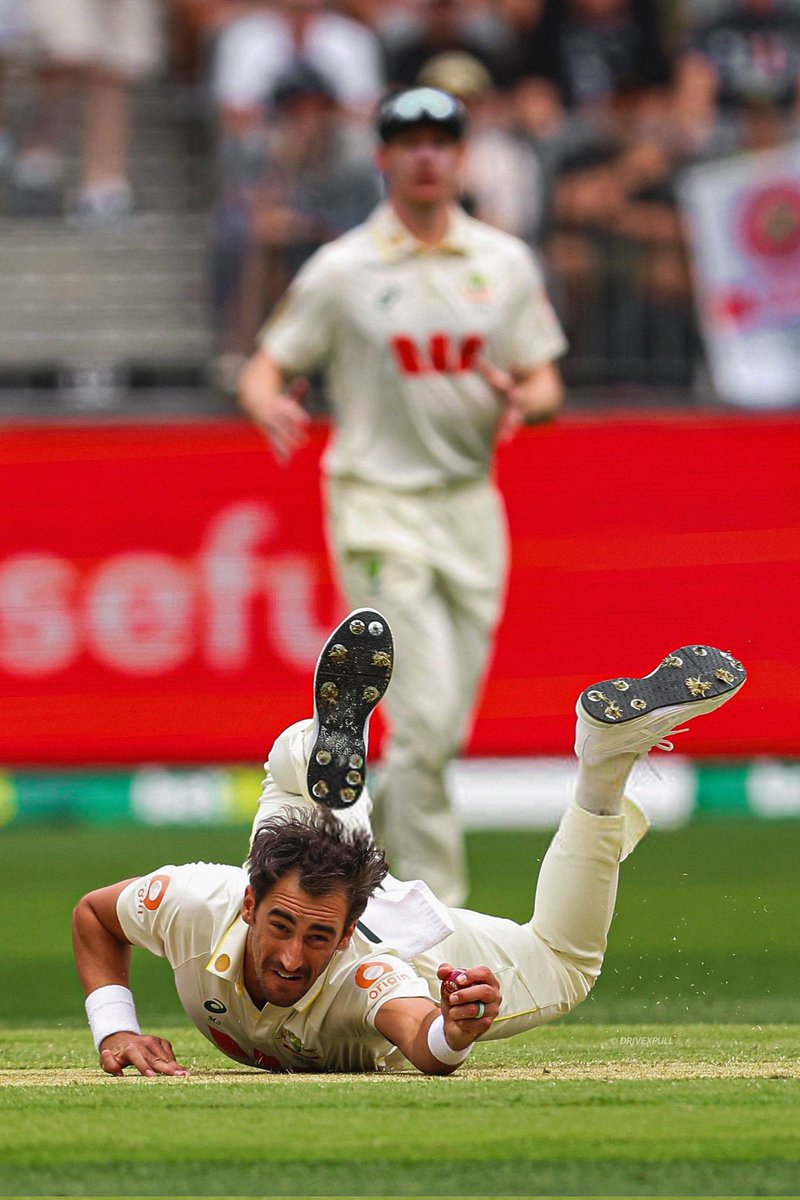 DeepGhughal's tweet photo. #Ashes2025 #AUSvsENG #TestCricket #mitchellstrac #travishead https://t.co/2moTnNffMu