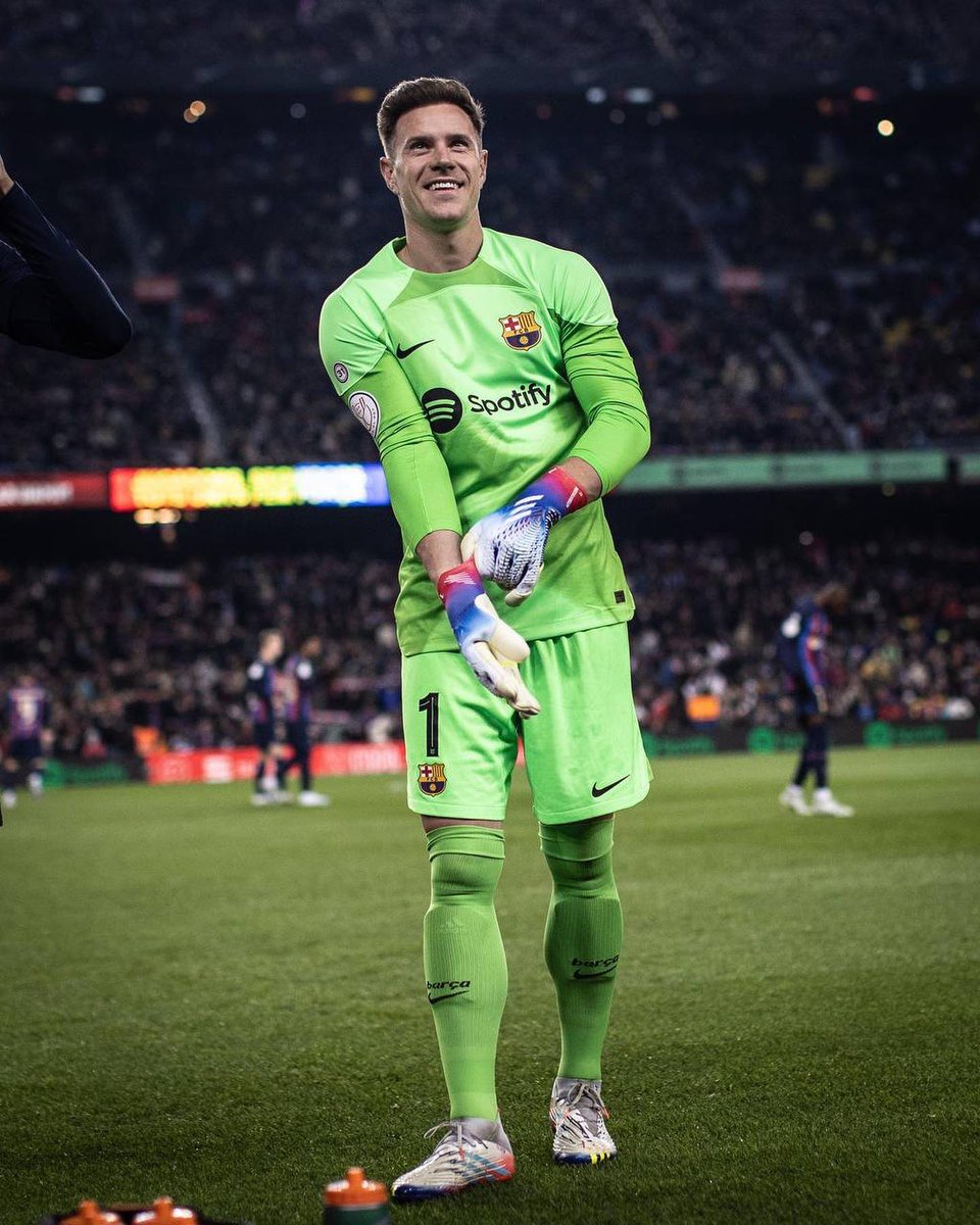 blaugranation_'s tweet image. Ter Stegen IG :

« Le moment est venu, nous rentrerons à la maison 😍 »