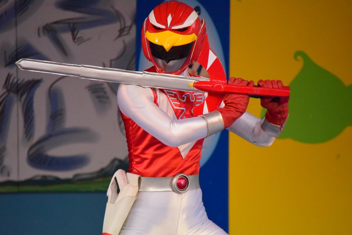 明日ライブマンに会えるの楽しみです