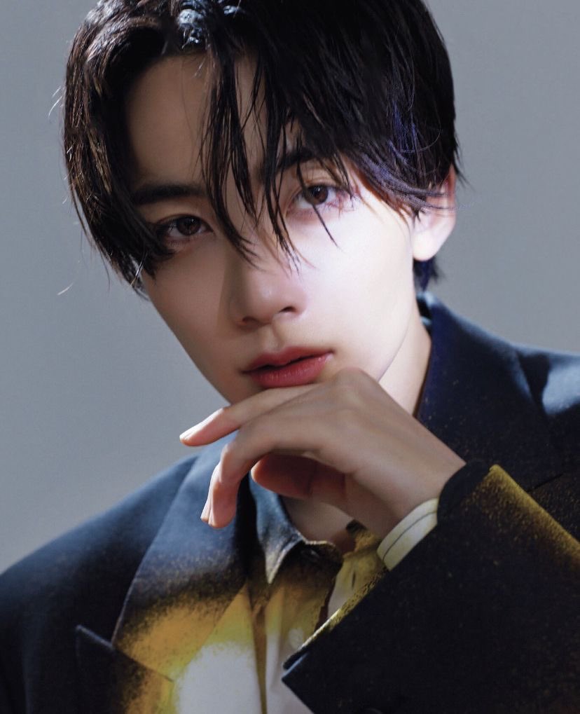 Jeonghan. tweet media