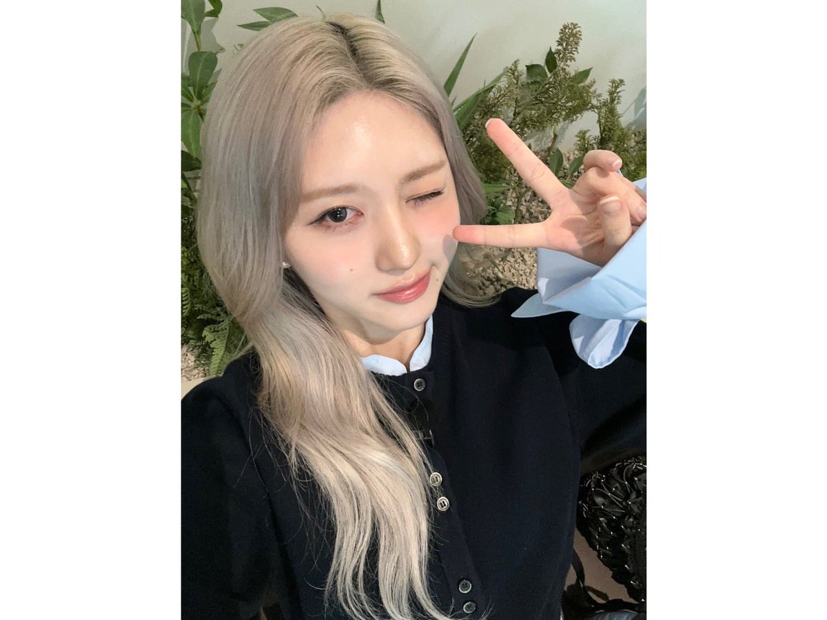 gaeul instagram update💗🤍