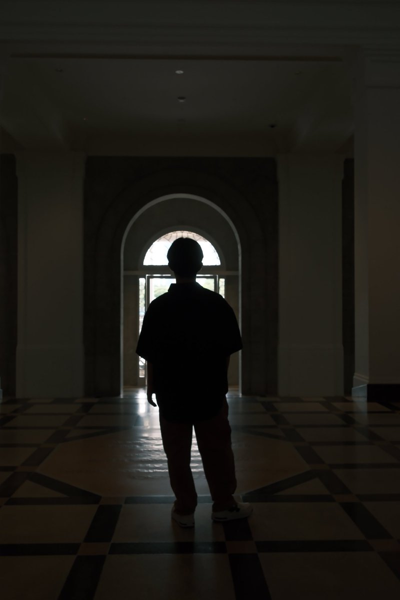 joshualeaow's tweet image. Heritage × Future—what secret spark is pushing your spirit to level up?
In love with this kind of design recently 😎
#JoshuaLeaow #廖俊杰