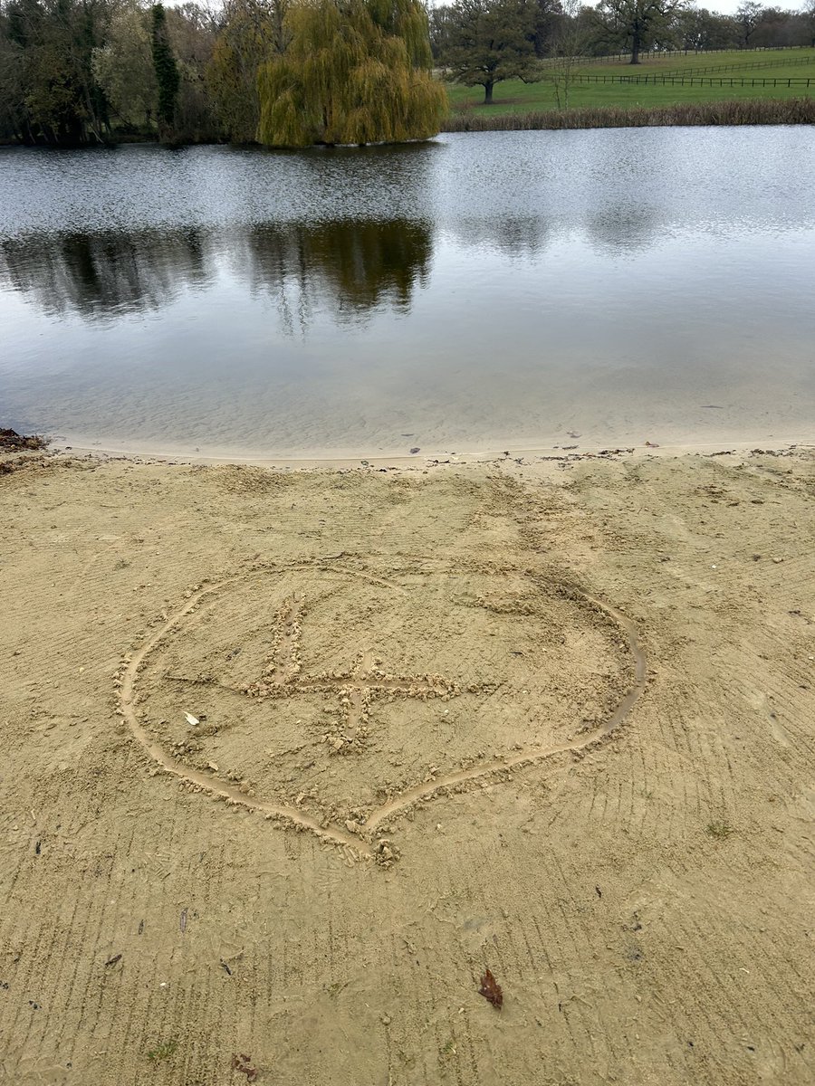 Maxine Howells tweet media