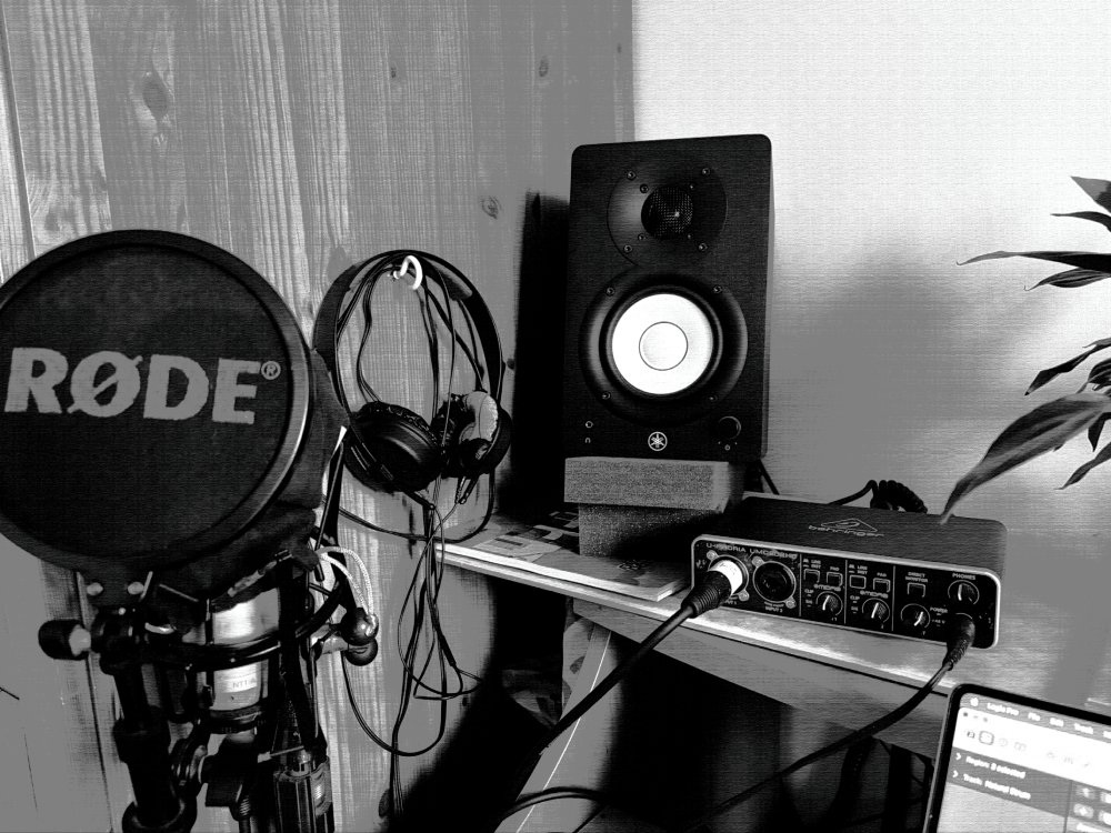 🎶 Quick Update 🎶
🎶 6 weeks locked in the studio: 2 EPs in progress, 4 tracks nearly done (90%+). Targeting spring 2026 🌱✨. Bonus: recorded a friend’s song that might see daylight sometime… 👀🎵