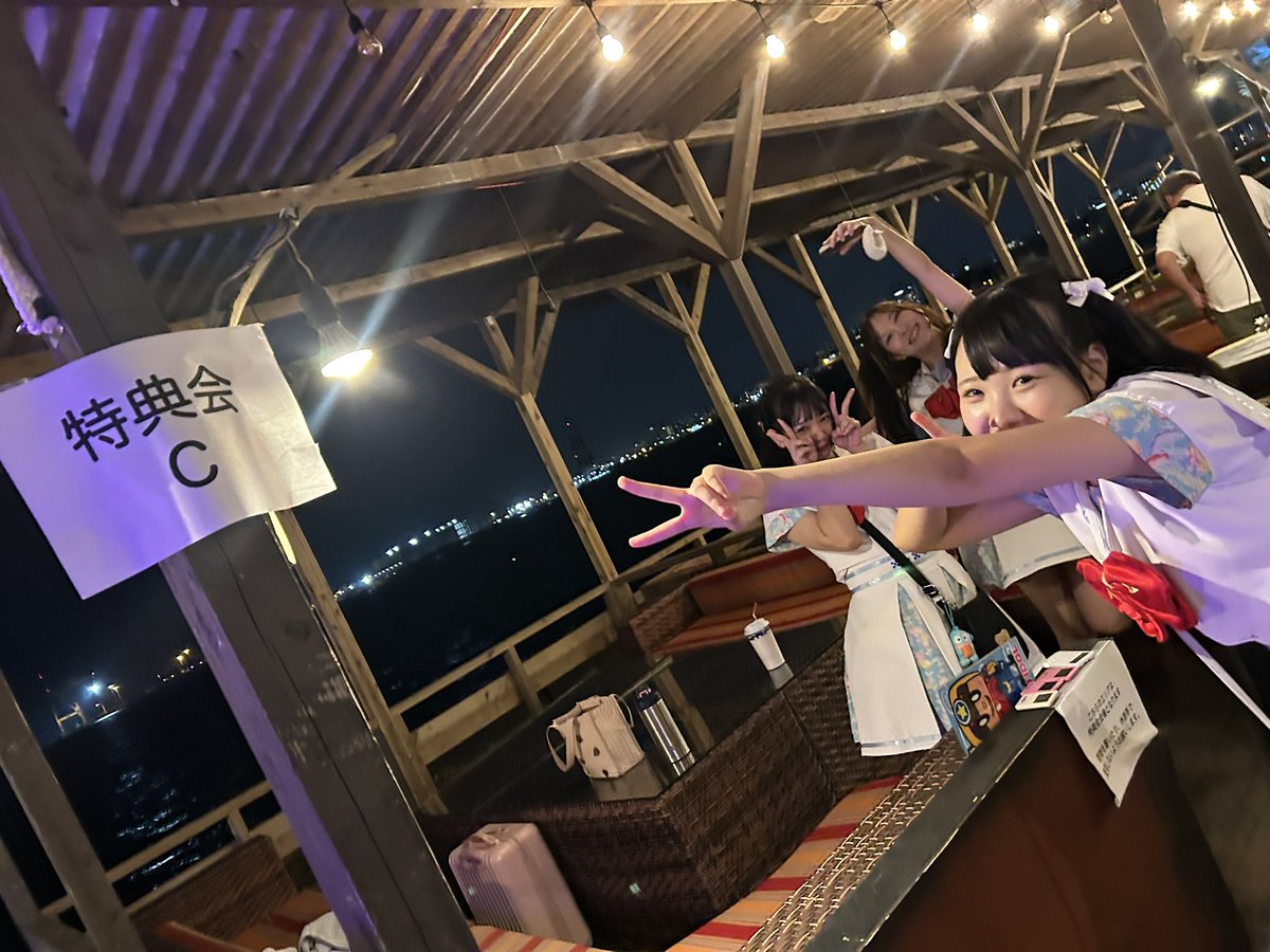 RYUKYUIDOL2011's tweet image. 特典会C にて特典会中です！
よろしくお願い致します🌺