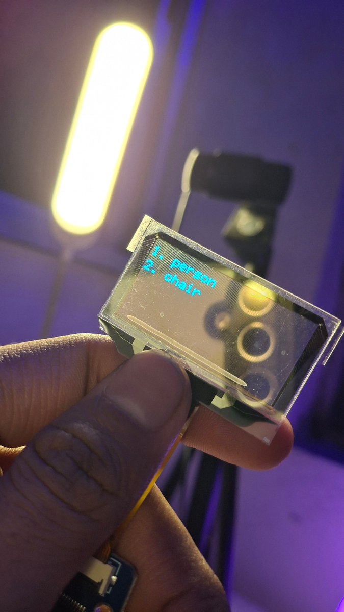 daddy__broccoli's tweet image. 2/Hardware Overview
The display is a Indium tin oxide transparent OLED originally designed for embedded devices.Its small footprint, low power draw, and high contrast make it suitable for optical combiner setups when placed at a controlled angle relative to the eye.