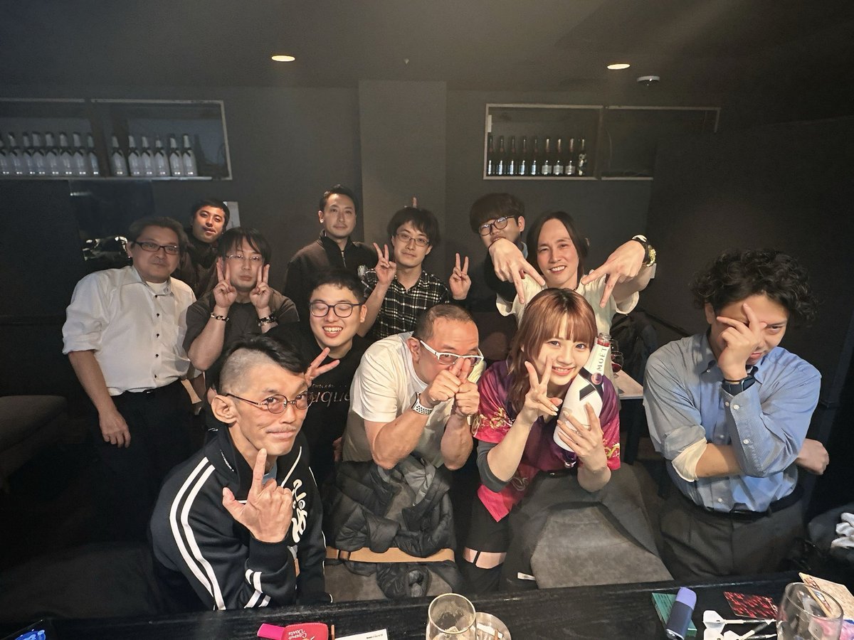 SpaDe_Darts's tweet image. みんなで記念写真とかんぱーい🥂

そして、みんなで大冒険⚔️

#金子綾花