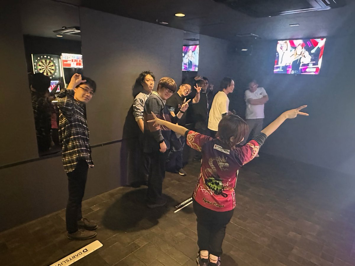 SpaDe_Darts's tweet image. みんなで記念写真とかんぱーい🥂

そして、みんなで大冒険⚔️

#金子綾花