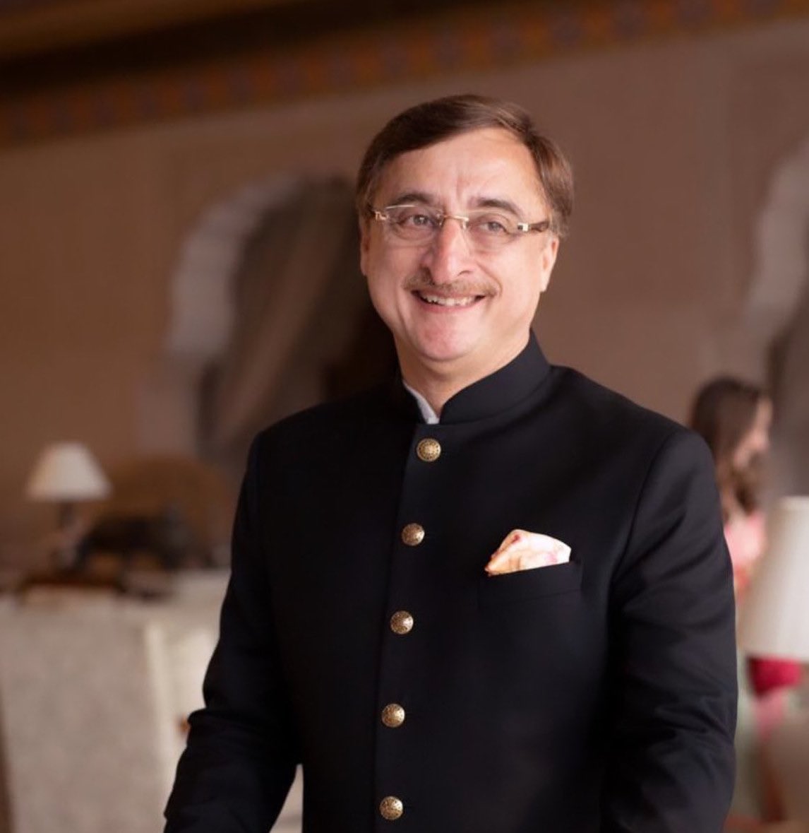 Rashmi22302711's tweet image. विवेक तंखा @VTankha साहब जैसे दिग्गज वकील का ये साथ-ये सिर्फ एक केस की बात नहीं, ये पूरे परिवार की ताकत है। उन्होंने न सिर्फ तत्परता से मंजीत भाई के लिए मैदान संभाला, बल्कि आपको आश्वासन दिया कि हाईकोर्ट में खुद उपस्थित रहेंगे। 

कल ही उनके ट्वीट में साफ दिखा— “@ManjeetGhosi के…