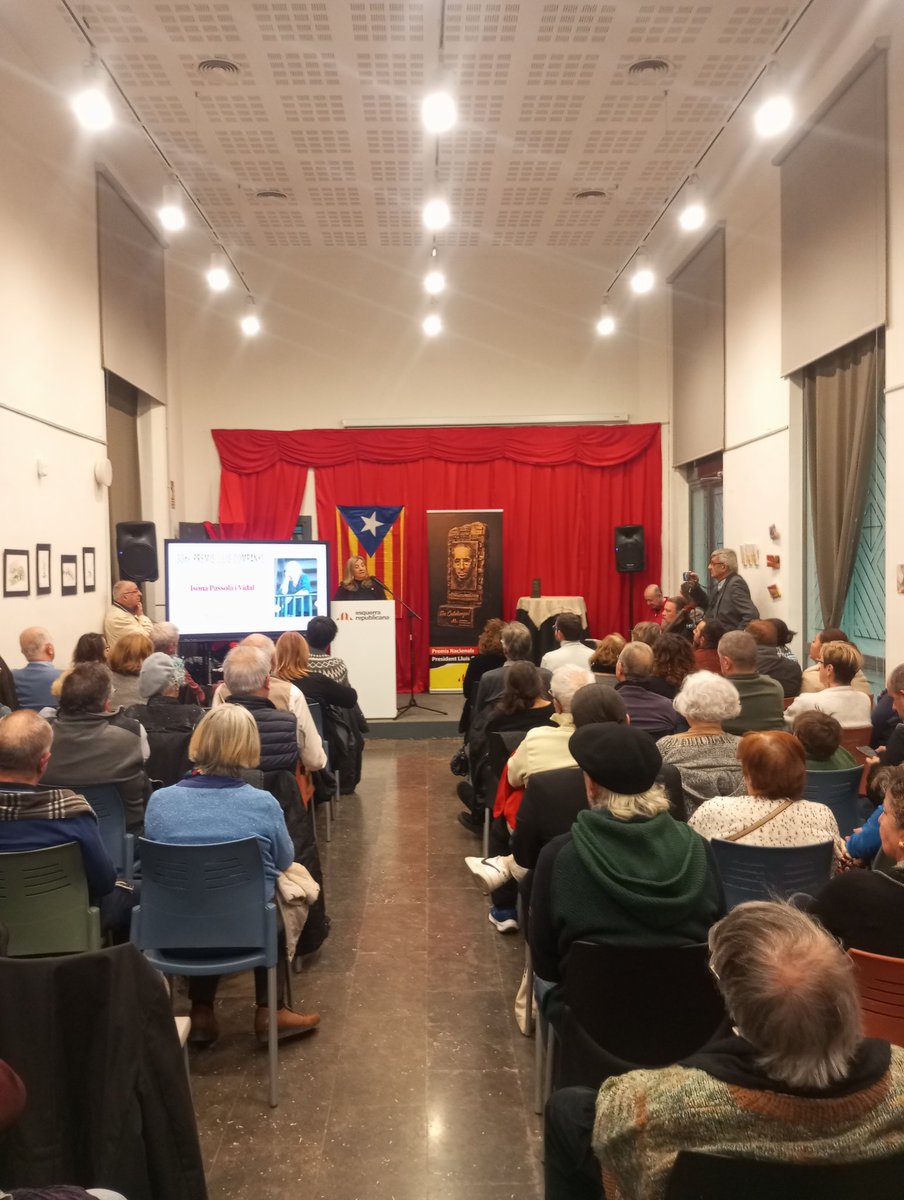 Gràcies a tothom per compartir amb nosaltres la 30a edició dels #PremisLluísCompanys! ✨

Una tarda plena d’emoció, reconeixement i compromís amb Sants-Montjuïc i el país.

La vostra presència ho ha fet possible.  🙌🙌🙌