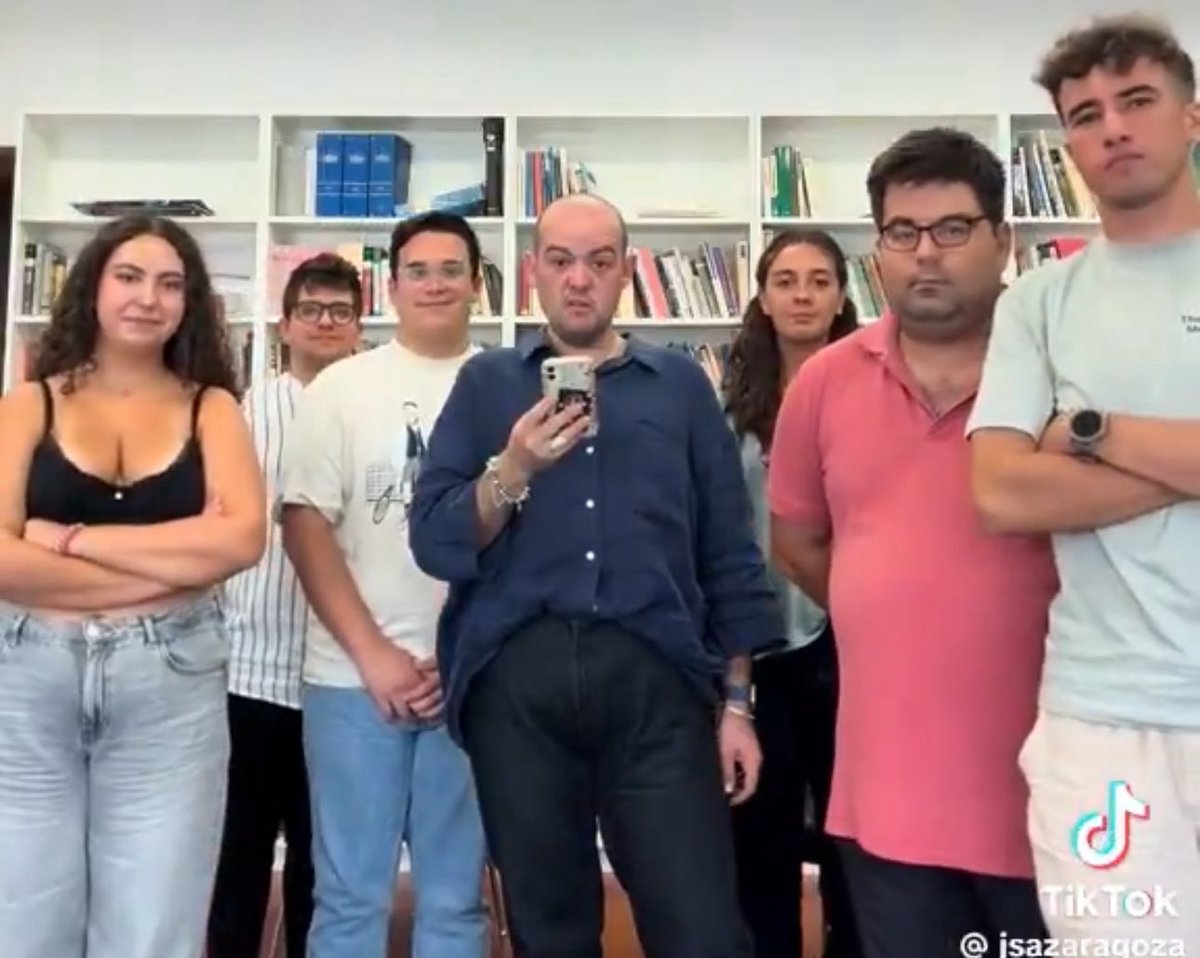 Jan2030sinmiedo's tweet image. Son las juventudes del PSOE, o es un casting de Torrente?