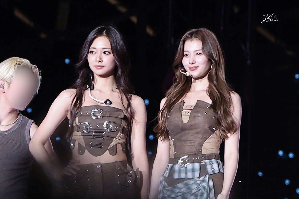 ETk1020k's tweet image. 251122 #사쯔 #SATZU 
#사나 #SANA #サナ 
#TZUYU #周子瑜 #쯔위
#트와이스 #TWICE