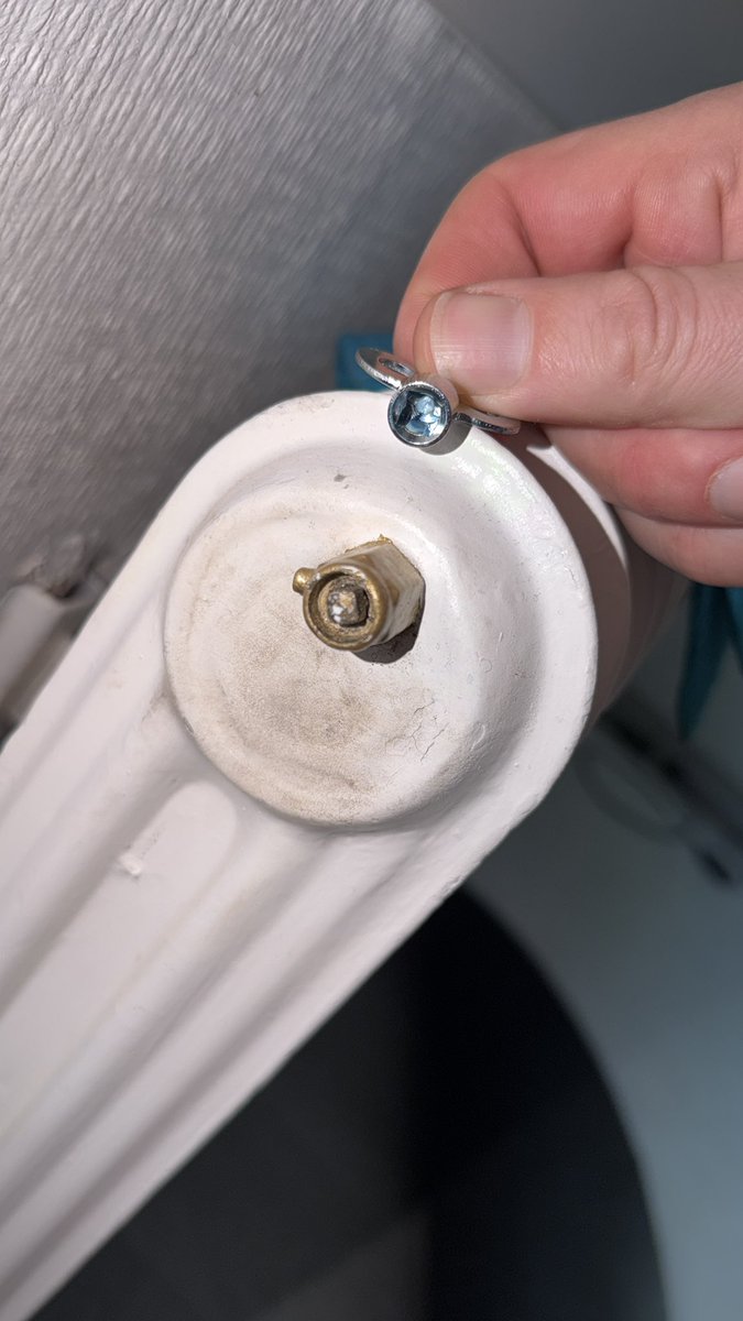 Hjälp mig fatta varför 1 + 1 inte blir 2??????