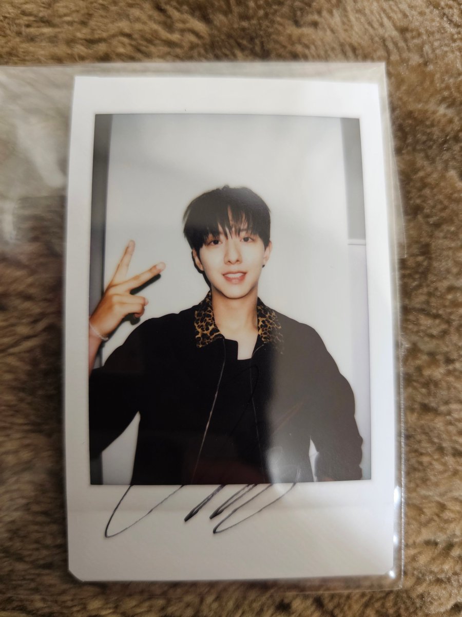 最終値下げ　CNBLUE ジョンシン　サイン入り　ポラロイド 最終値下げ CNBLUE ジョンシン サイン入り ポラロイド 最終値下げ