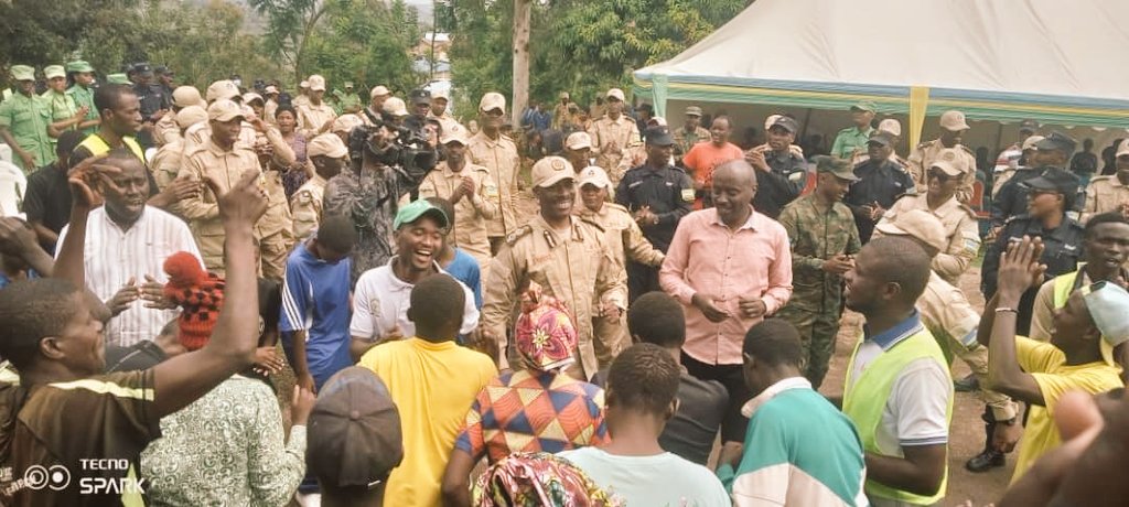 Mu murenge wa Muyira hakozwe Umuganda  udasanzwe wateguwe ku bufatanye bwa <a href="/RwandaInterior/">Ministry of Interior | Rwanda</a> n’Akarere ka Nyanza. Hatewe ibiti birimbisha umuhanda wa kaburimbo kuri Km 8 n'ibivangwa n'imyaka mu mirima y’abaturage kuri 16 Ha.  Hatewe ibiti 11.000 bifite agaciro ka Miliyoni 11 Frw.