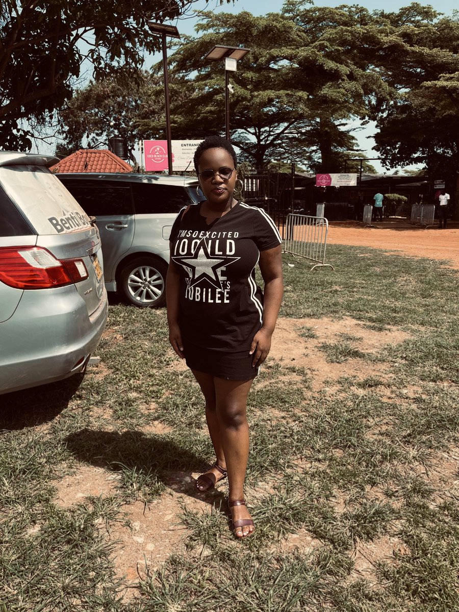 Tish_01's tweet image. Nobody asked but here’s a full picture of me!!! 😁.