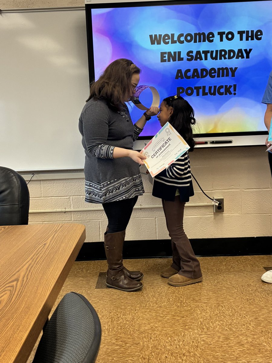 💙Ms. LaPorta’s ENL/ELA Class 🤍 tweet media
