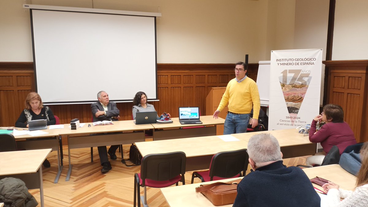 Ayer tarde en el Museo Geominero de Madrid celebramos la Asamblea anual de la SEHCYT, con muchos proyectos en marcha. Pasamos un rato muy agradable con nuestros socios y amigos <a href="/todos/">todos</a> <a href="/destacar/">ISABEL FERNANDEZ AR</a> #Historiadelascienciasydelastecnicas