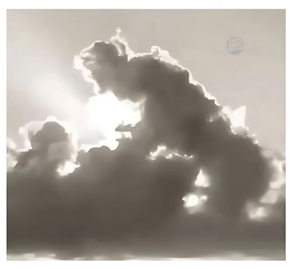 abyna_niella's tweet image. I was today years old when I finally learned how rain is formed.