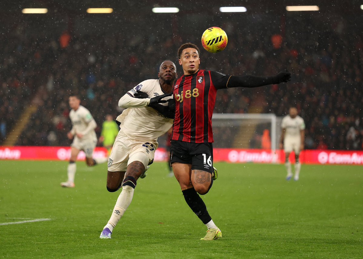 WHUFCFZ's tweet image. FT: AFC Bournemouth 2-2 West Ham.

Disappointing to throw a two goal lead away, but I’ll respect the point at a difficult place to go these days. 7 points from the last 9 available, so let’s go again next week.

#WHUFC #COYI