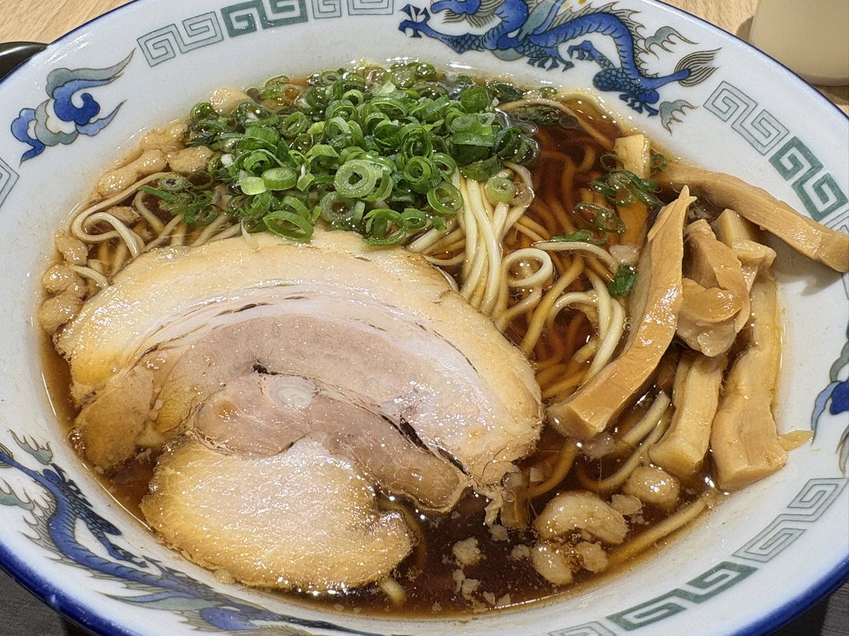 tomoS660ModuloX's tweet image. ど深夜の広島小谷SAで尾道らーみょん🍜
大変美味どした😋