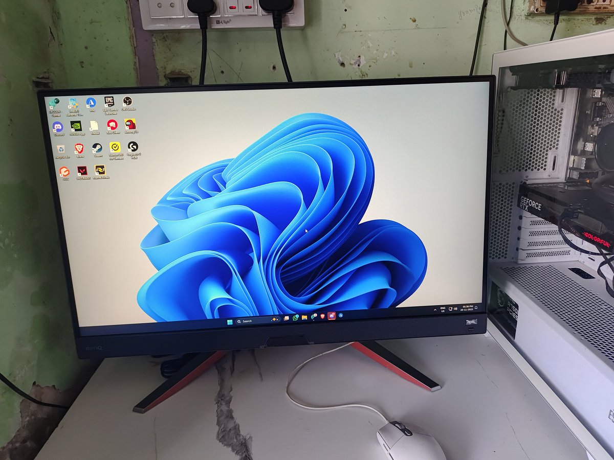 Ahmedshah7506's tweet image. Stole this new monitor for baseposting

Wish me luck 🥹