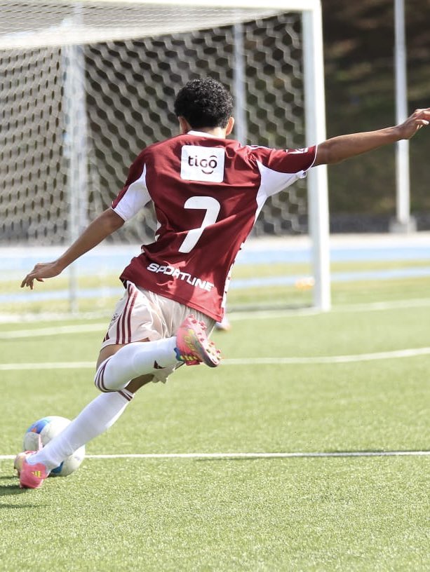 🏆 Categoria Sub-13
Comunicaciones FC | 4 | 🆚 | 0 | Aurora

⚽⚽⚽ Francesco Olivero 
⚽ Donato Alvarez

#VamosCremas