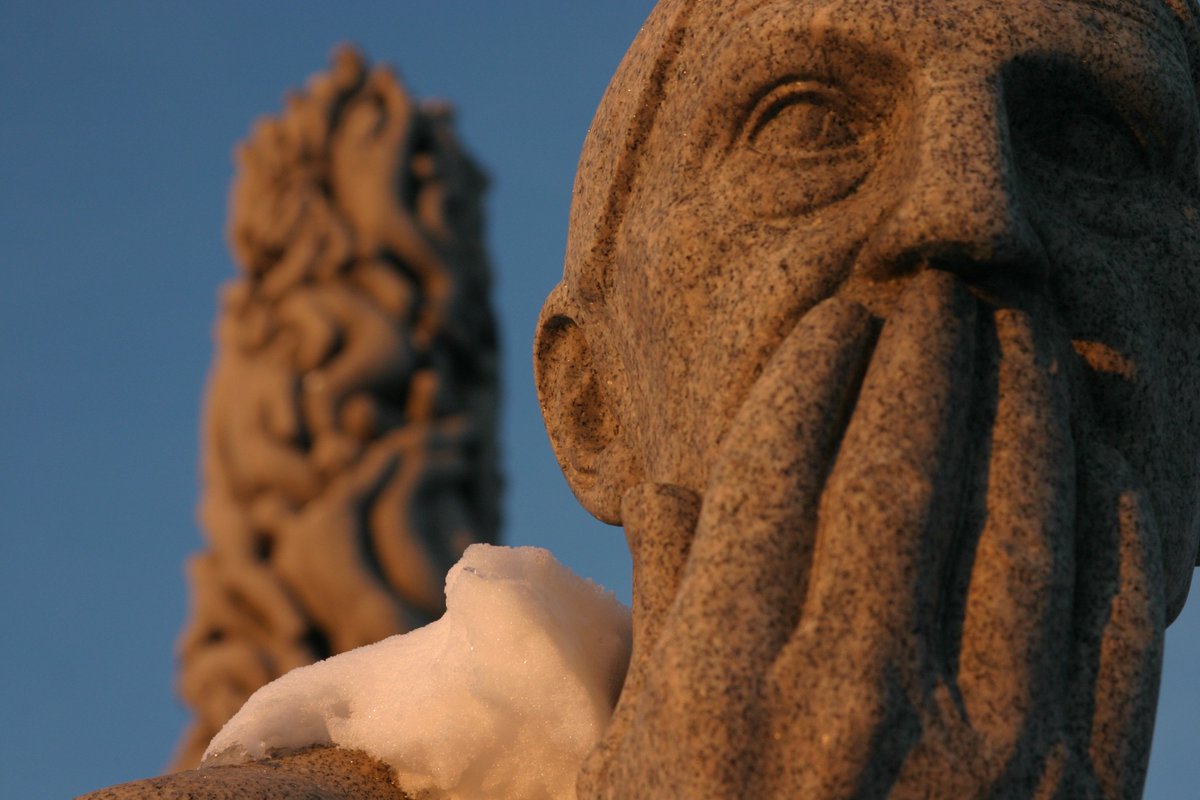 RomanP314's tweet image. Statues #park #oslo #snow #statues