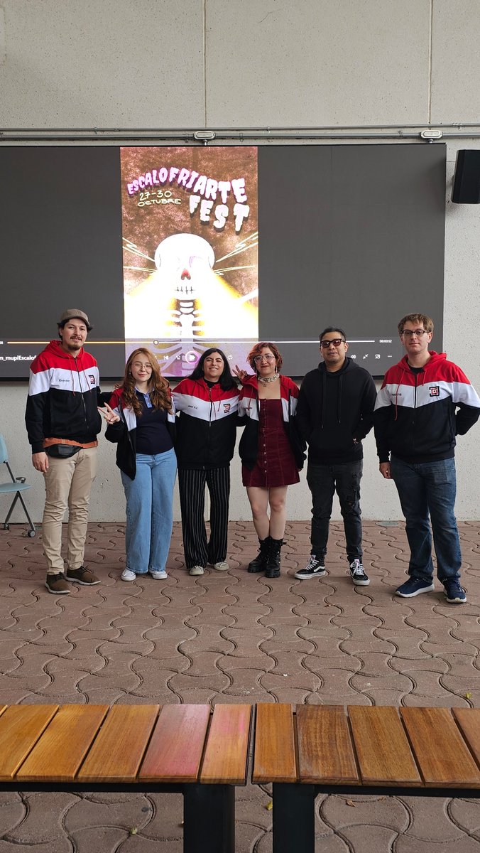 PaburoVIII's tweet image. I had the opportunity to do a talk about #modularity in environments at the Tec de Monterrey at the event EscalofriArte with my team @GameCoder_Team 

#3d #3dart #gameart #environmentartist #3dartist #realtime #maya #substancepainter #Unreal5 #unrealengine5 #epic