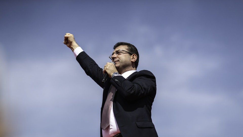 ekreminneferii1's tweet image. Bir Trabzonlu mert geldi senin bütün kaybetme düzenini bozdu razıyız başkanımdan. @ekrem_imamoglu