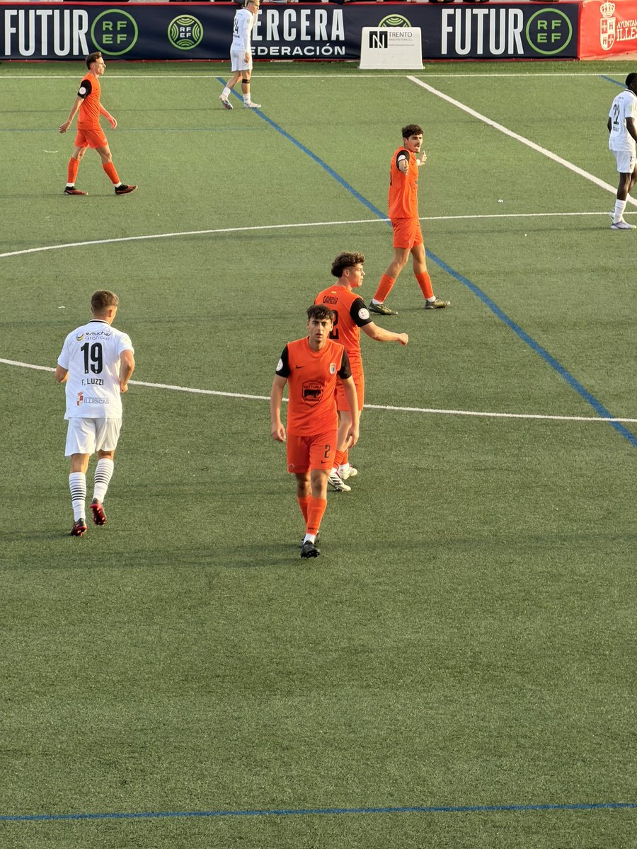 ⏸️ Descanso

⏸️ Descanso en el partido.
🔢 Resultado parcial: 1-0
🧡🖤 ¡A por la segunda parte!
#VamosCazalegas #Fútbol