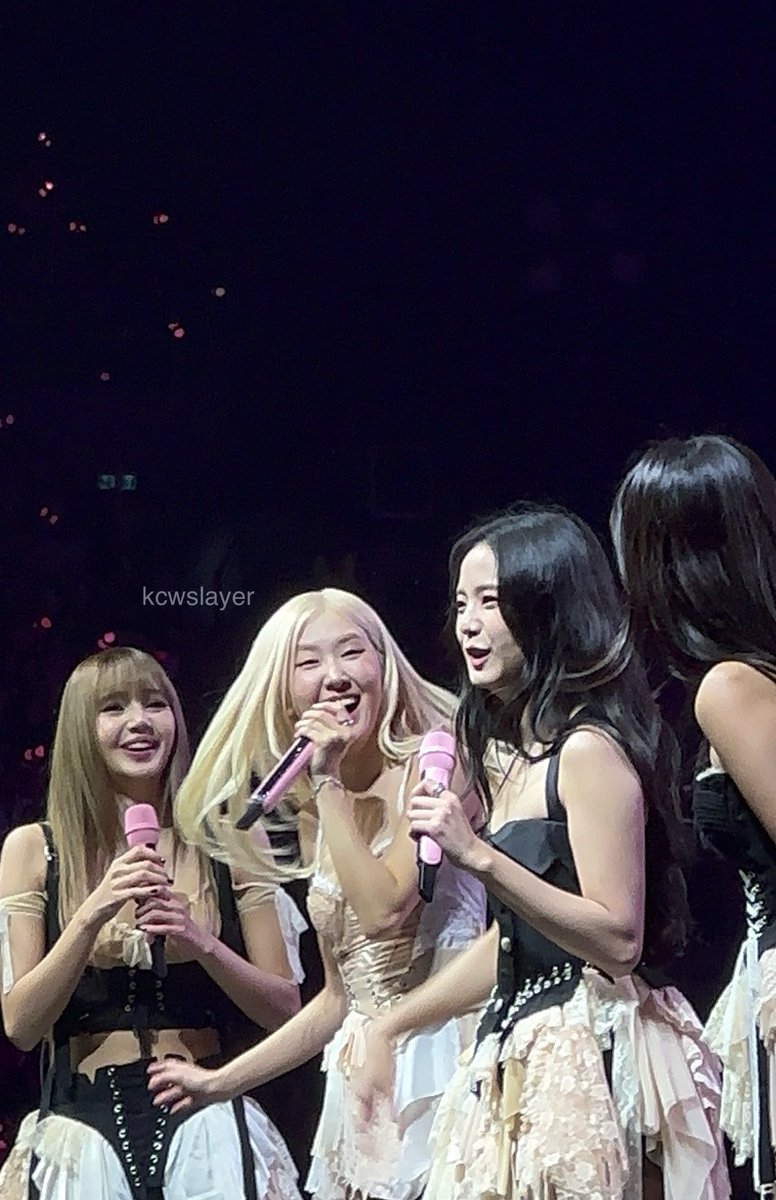 kcwslayer's tweet image. happy rosie = happy me! 🥹

#DEADLINE_IN_BULACANDay1
#BLACKPINK_DEADLINE