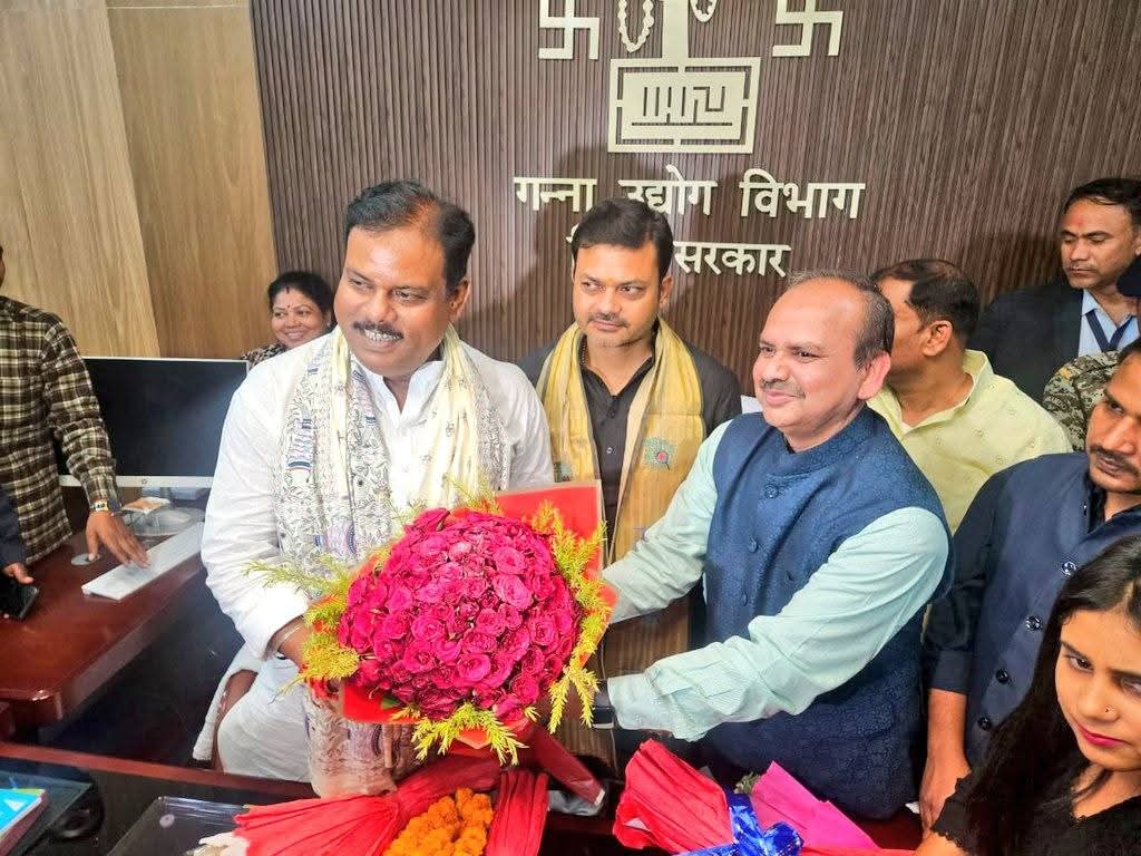 ivkashyap_LJP's tweet image. बिहार सरकार में नव मनोनीत मंत्री आदरणीय श्री संजय पासवान जी ने बिहार सरकार में गन्ना उद्योग विभाग के मंत्री के रूप में आज पदभार ग्रहण किया। @sanjaypaswan195