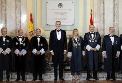 GorkaKB's tweet image. “Atado y bien togado”.