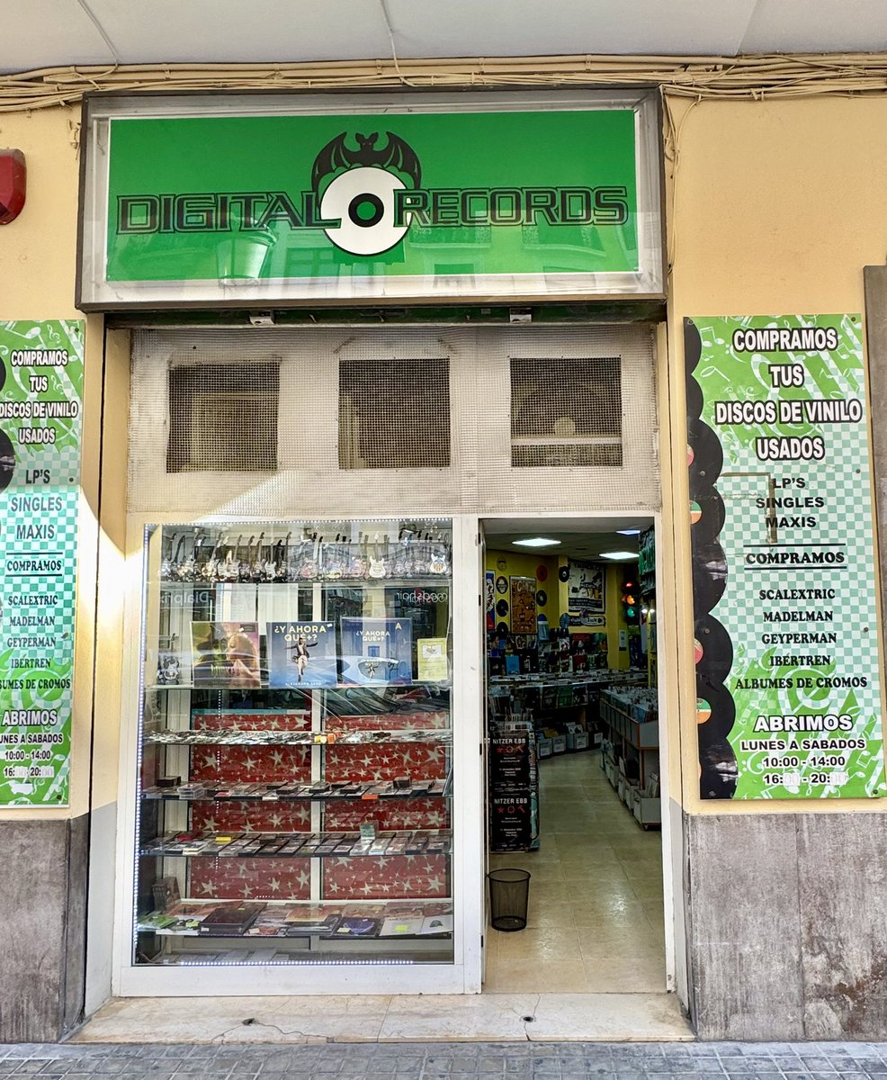 NYcheesy's tweet image. 2 great record shops in Valencia 
#DevilRecords &amp;amp;
#DigitalRecords