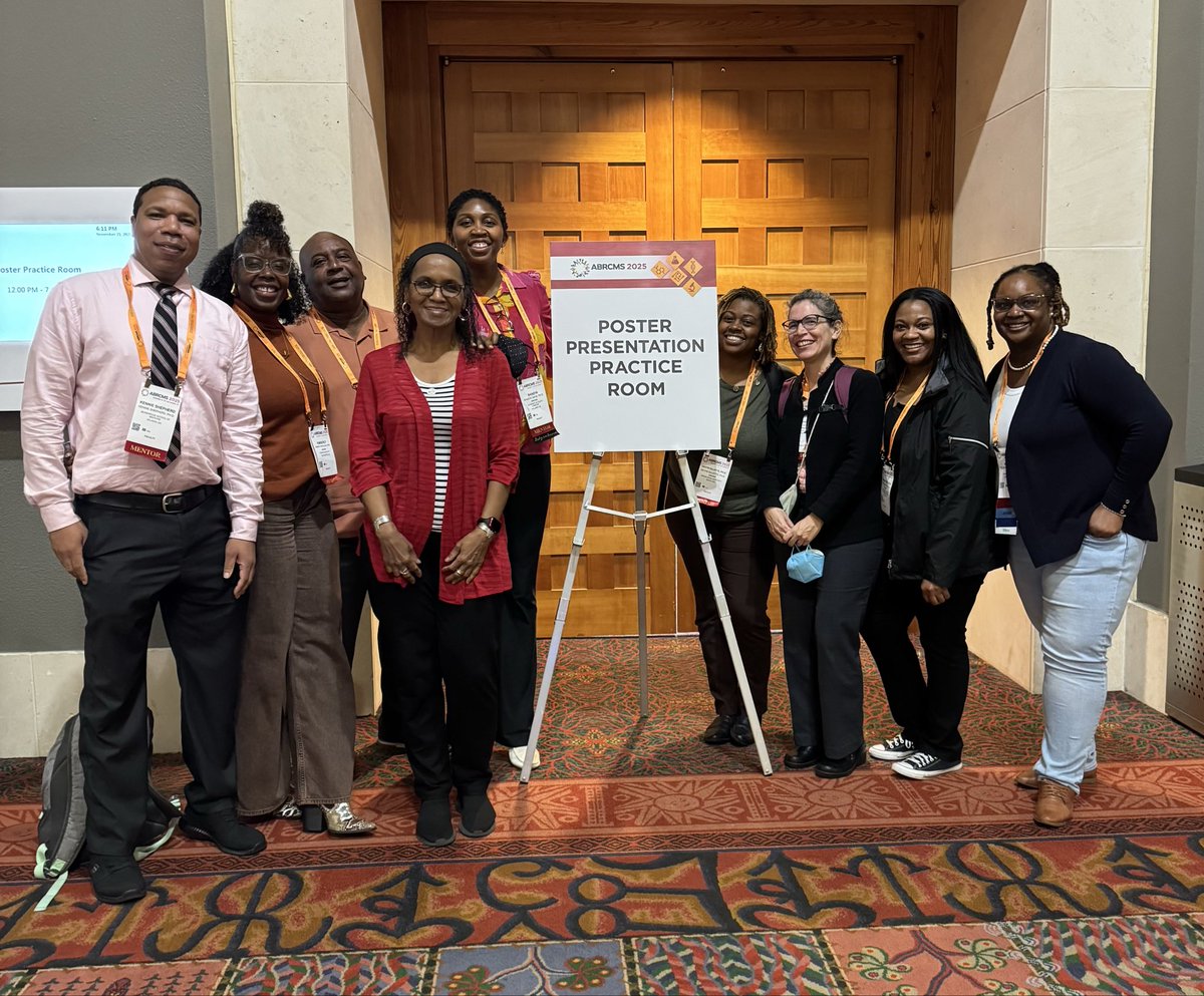 MARCmatters's tweet photo. @ABRCMS #ABRCMS2025 Great science! Great mentors! Great students! Great experiences to be shared by all! 🥰🧬🧫🔬🧫🔭🧪🥼❤️ https://t.co/xIKGRhfYdZ