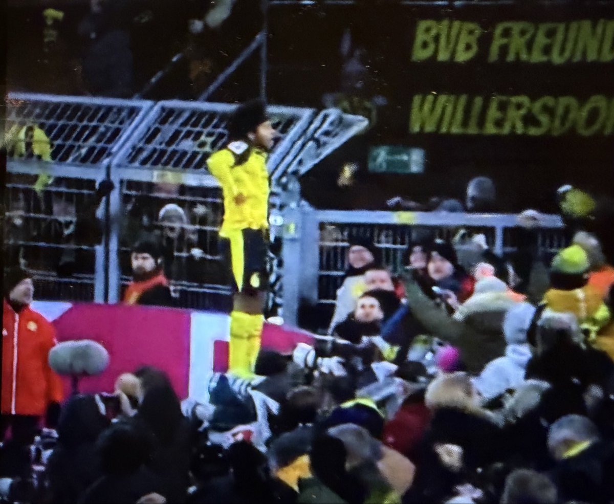 Dortmunds gefährlichste Waffe. Zumindest für eine halbe Minute. <a href="/BVB/">Borussia Dortmund</a>