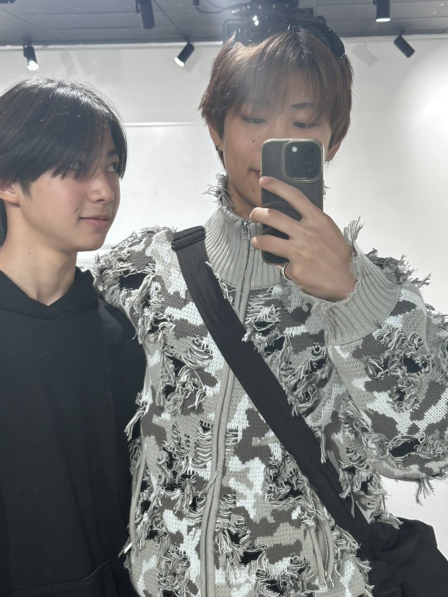 bmsg_trainee's tweet image. ⸜ ✉️ #LETTER_FROM_REN ✨ ⸝

皆さんこんにちは #REN です！

最近の趣味はボーリングにめっちゃハマってます🎳
最近ではKEIくん、RYOMA、COTAと行きました！
みんなと行きたいなー☺️…