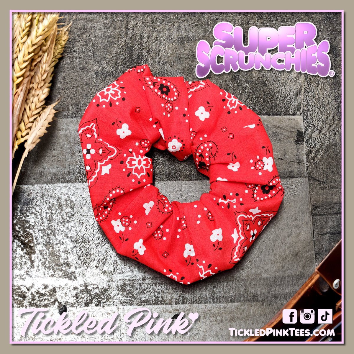 nibblesbakery's tweet image. tickledpinkteez.etsy.com/listing/158414…
Tickledpinkteez.etsy.com #StockMarket #Christmas #scrunchies #bandana #countrygirl