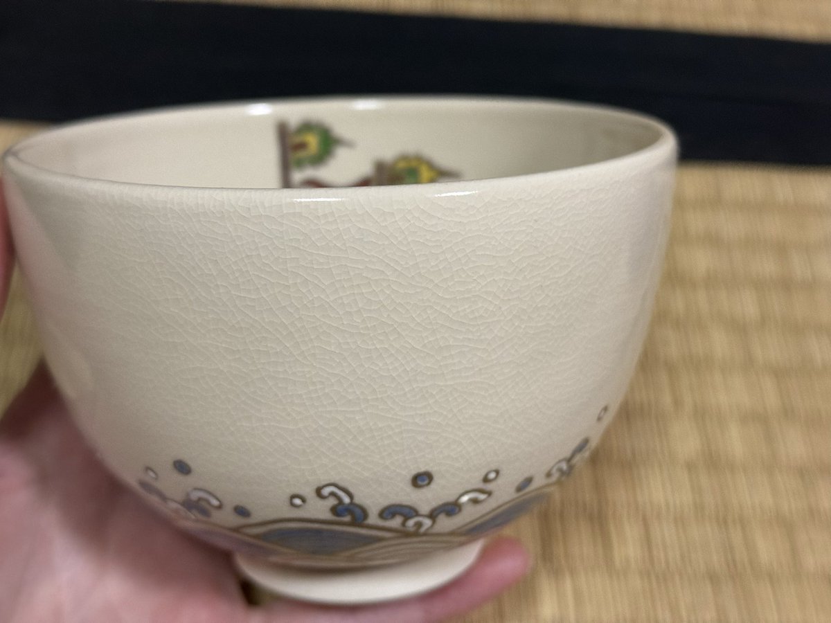 お茶碗は、 主茶碗が南蛮船で、ディズニーの海賊船になぞらえて